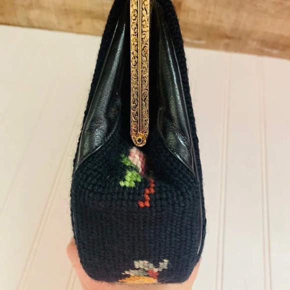 Vintage needle point tapestry purse - Picture 6 of 7
